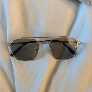 VEHLA Bowie Sunglasses Gold Graphite